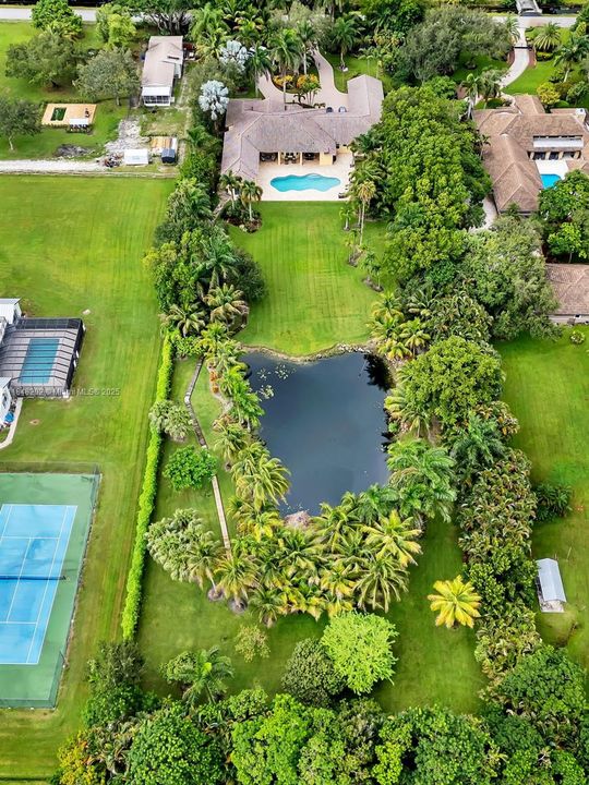 For Sale: $4,700,000 (7 beds, 6 baths, 5007 Square Feet)