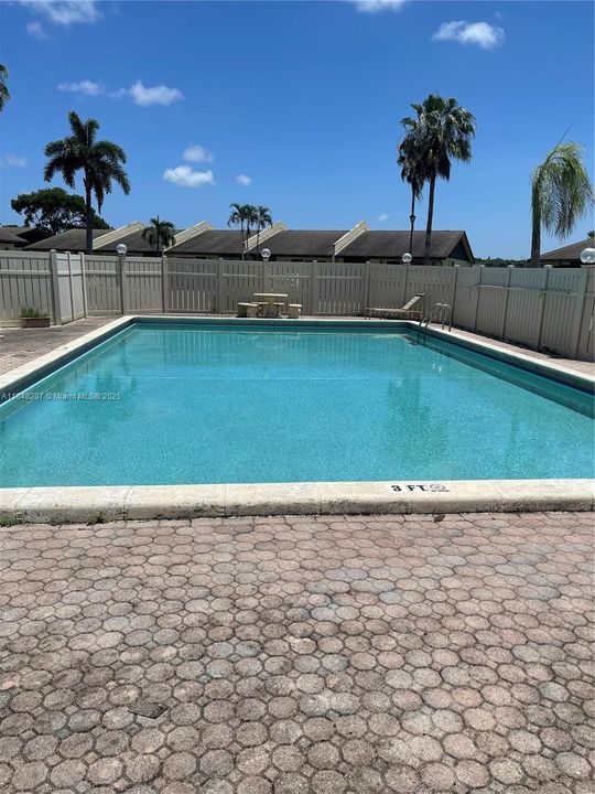 待售: $364,999 (2 贝兹, 2 浴室, 1038 平方英尺)