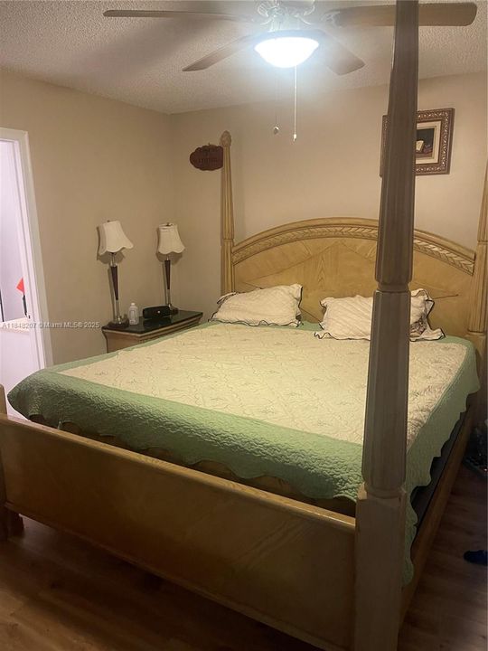 待售: $364,999 (2 贝兹, 2 浴室, 1038 平方英尺)