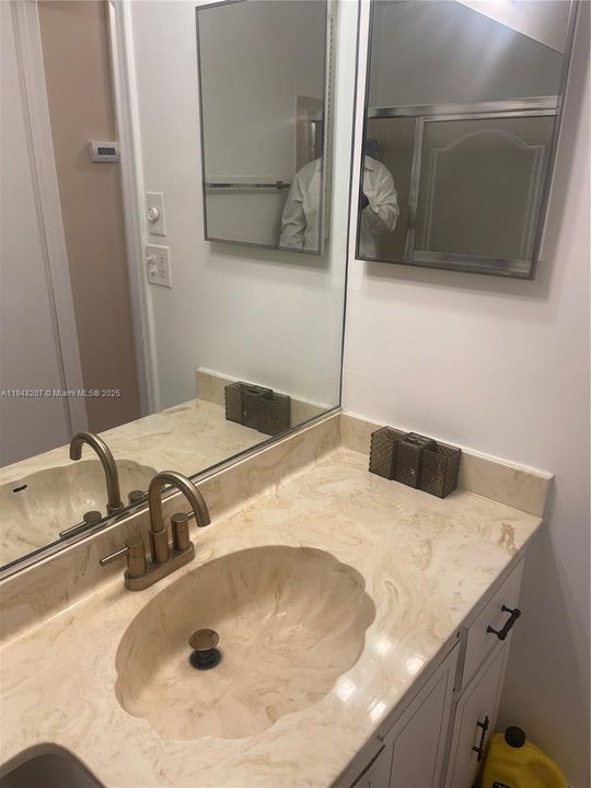 待售: $364,999 (2 贝兹, 2 浴室, 1038 平方英尺)