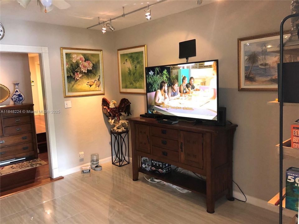 На продажу: $2,950,000 (7 спален, 6 ванн, 4550 Квадратных фут)