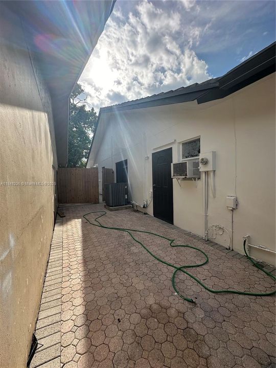 En Renta: $1,350 (1 camas, 1 baños, 1869 Pies cuadrados)