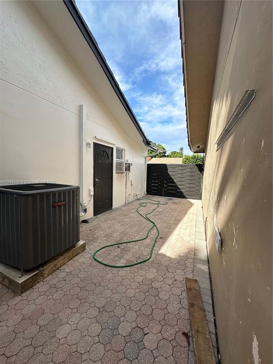 En Renta: $1,350 (1 camas, 1 baños, 1869 Pies cuadrados)