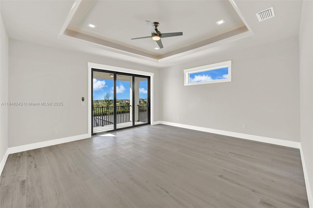 2nd floor bonus room with balcony