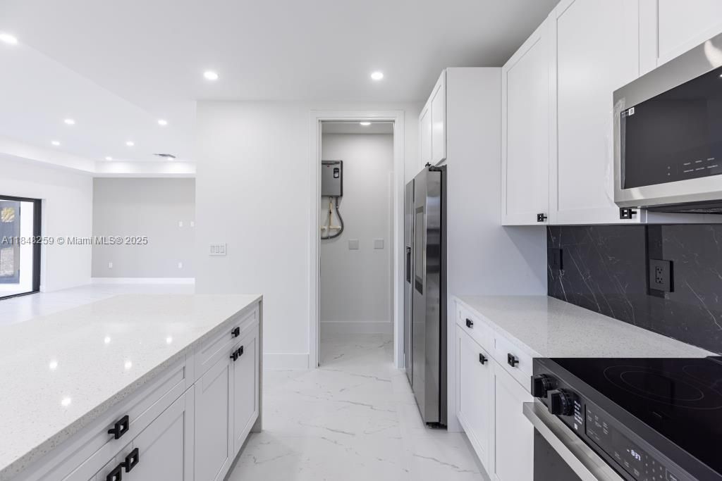 待售: $449,000 (4 贝兹, 2 浴室, 0 平方英尺)