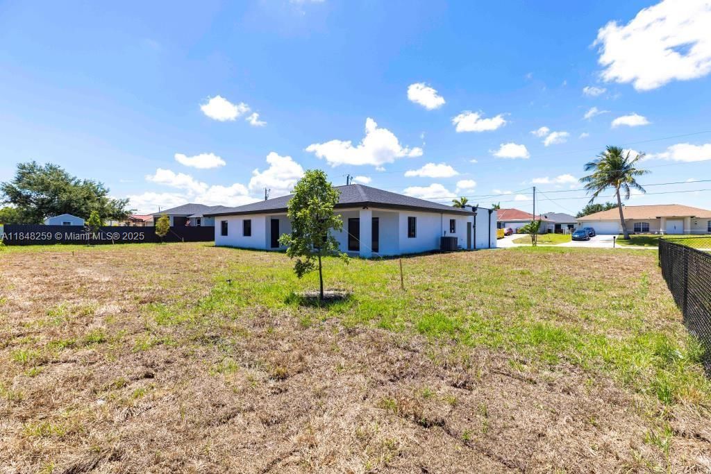 待售: $449,000 (4 贝兹, 2 浴室, 0 平方英尺)