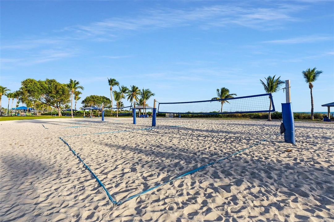 Recently Sold: $2,899,000 (4 beds, 4 baths, 2824 Square Feet)