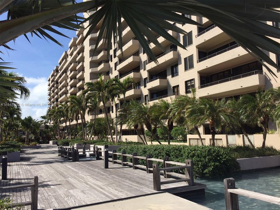 Recently Rented: $8,000 (2 beds, 2 baths, 1532 Square Feet)