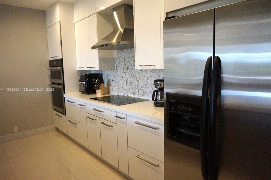 Recently Rented: $8,000 (2 beds, 2 baths, 1532 Square Feet)