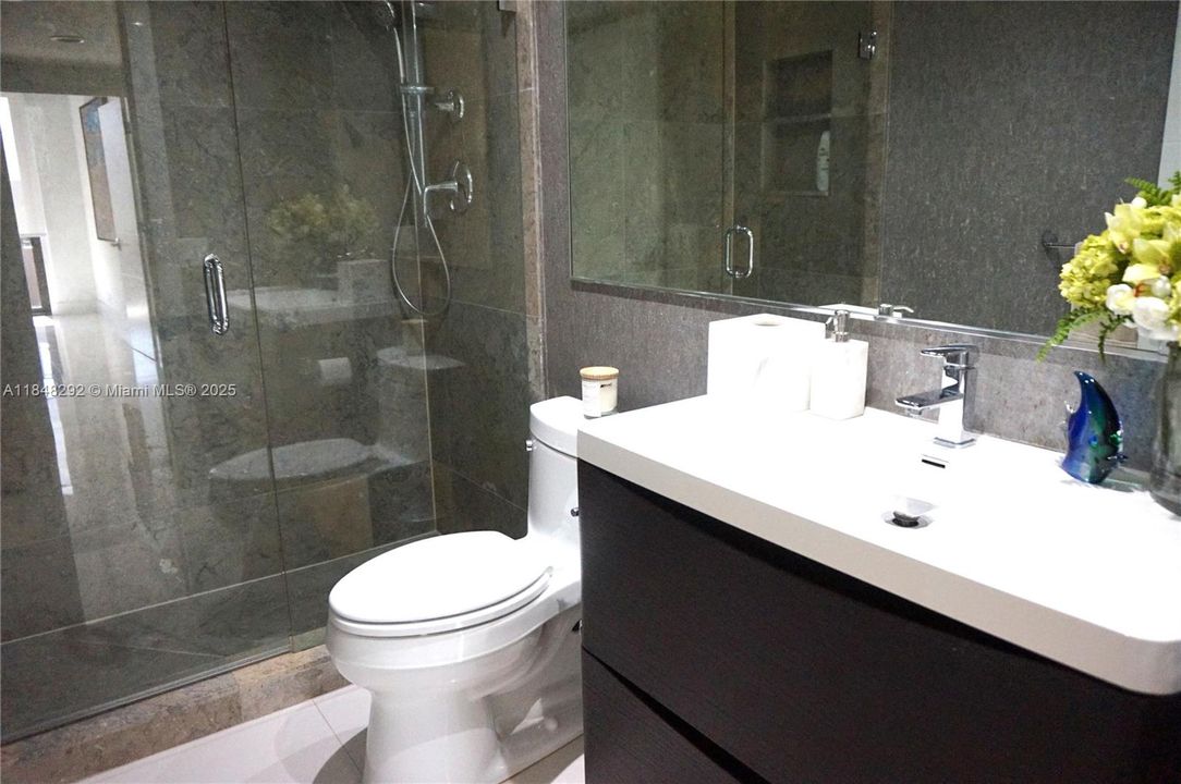 Recently Rented: $8,000 (2 beds, 2 baths, 1532 Square Feet)