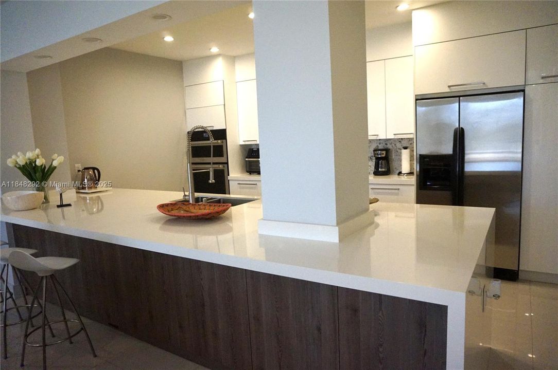 Recently Rented: $8,000 (2 beds, 2 baths, 1532 Square Feet)