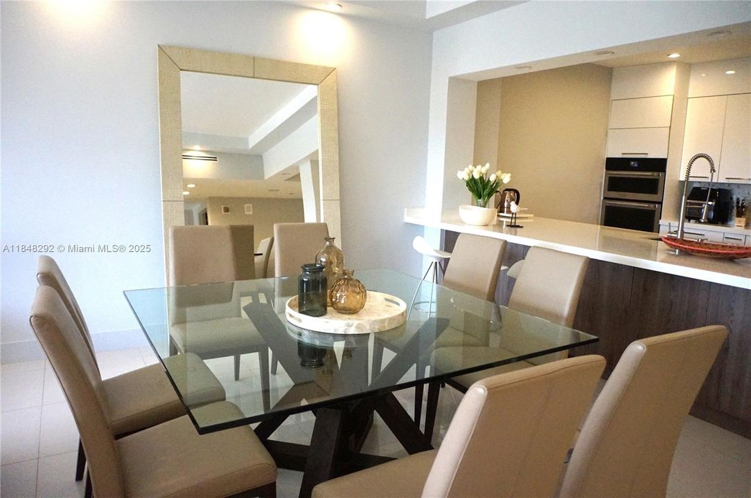 Recently Rented: $8,000 (2 beds, 2 baths, 1532 Square Feet)