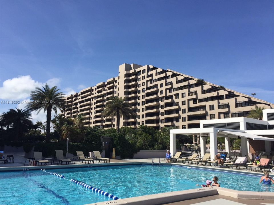 Recently Rented: $8,000 (2 beds, 2 baths, 1532 Square Feet)