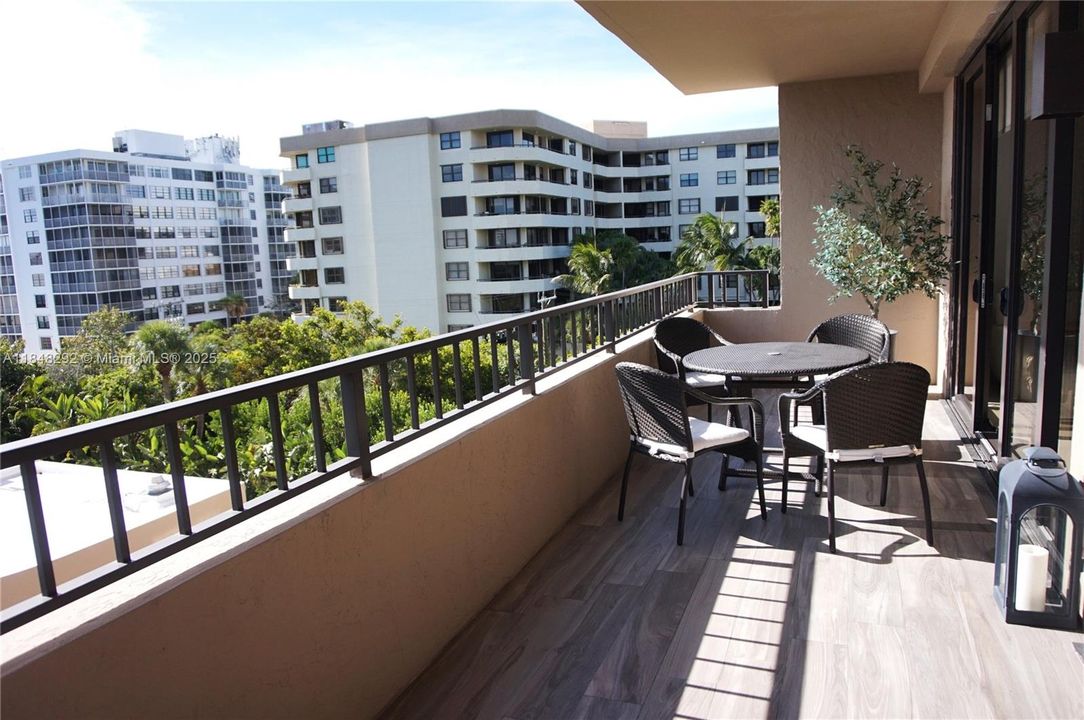 Recently Rented: $8,000 (2 beds, 2 baths, 1532 Square Feet)