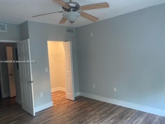 Activo con contrato: $253,000 (2 camas, 2 baños, 981 Pies cuadrados)