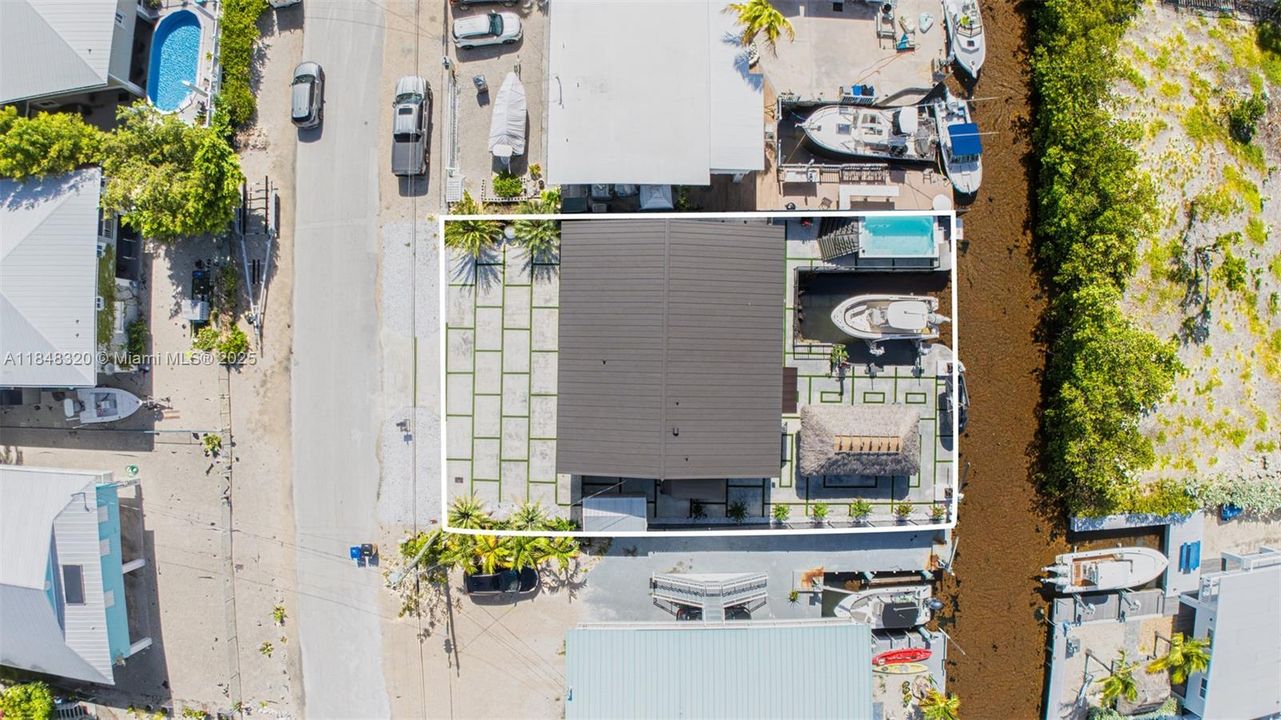 For Sale: $1,899,000 (4 beds, 4 baths, 2223 Square Feet)