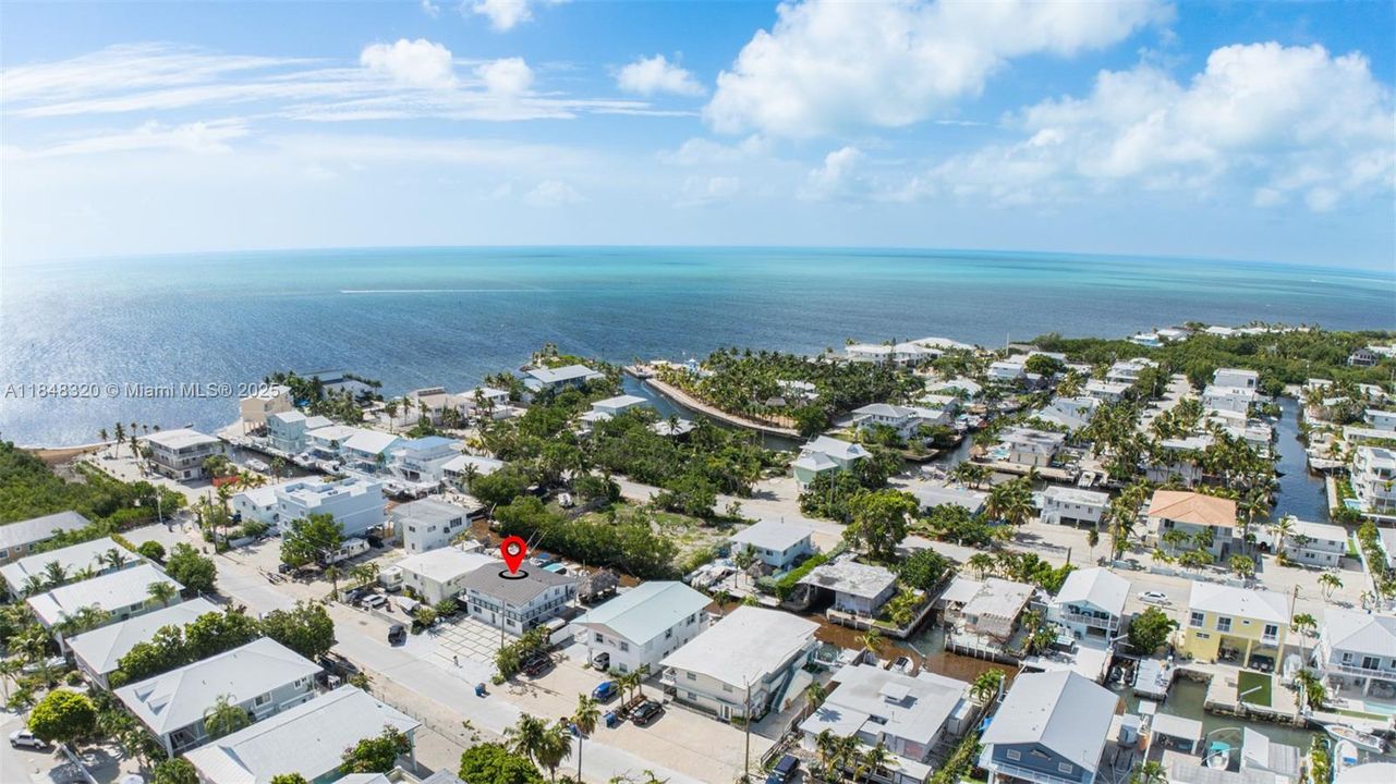 For Sale: $1,899,000 (4 beds, 4 baths, 2223 Square Feet)