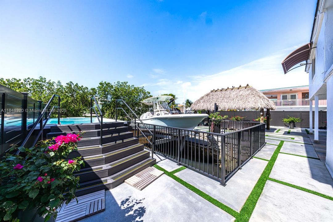 For Sale: $1,899,000 (4 beds, 4 baths, 2223 Square Feet)