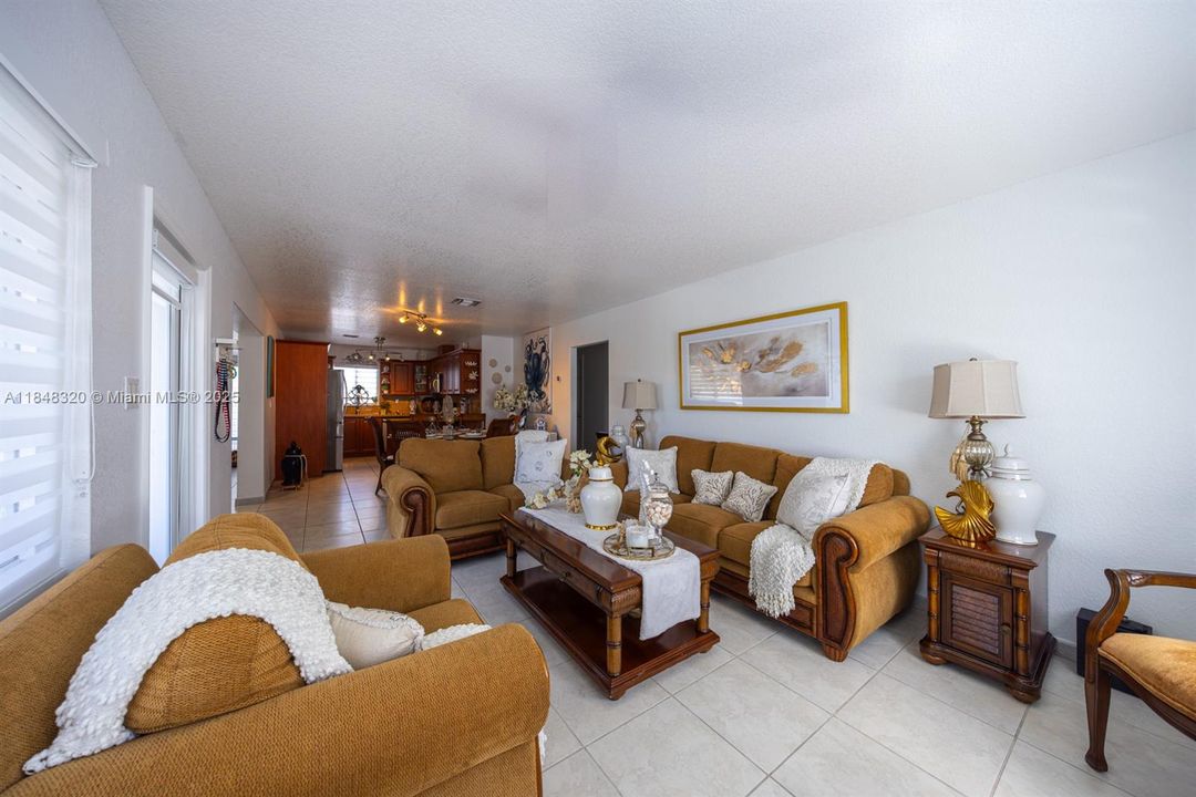 For Sale: $1,899,000 (4 beds, 4 baths, 2223 Square Feet)