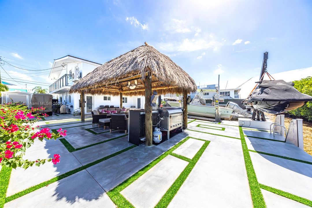 For Sale: $1,899,000 (4 beds, 4 baths, 2223 Square Feet)