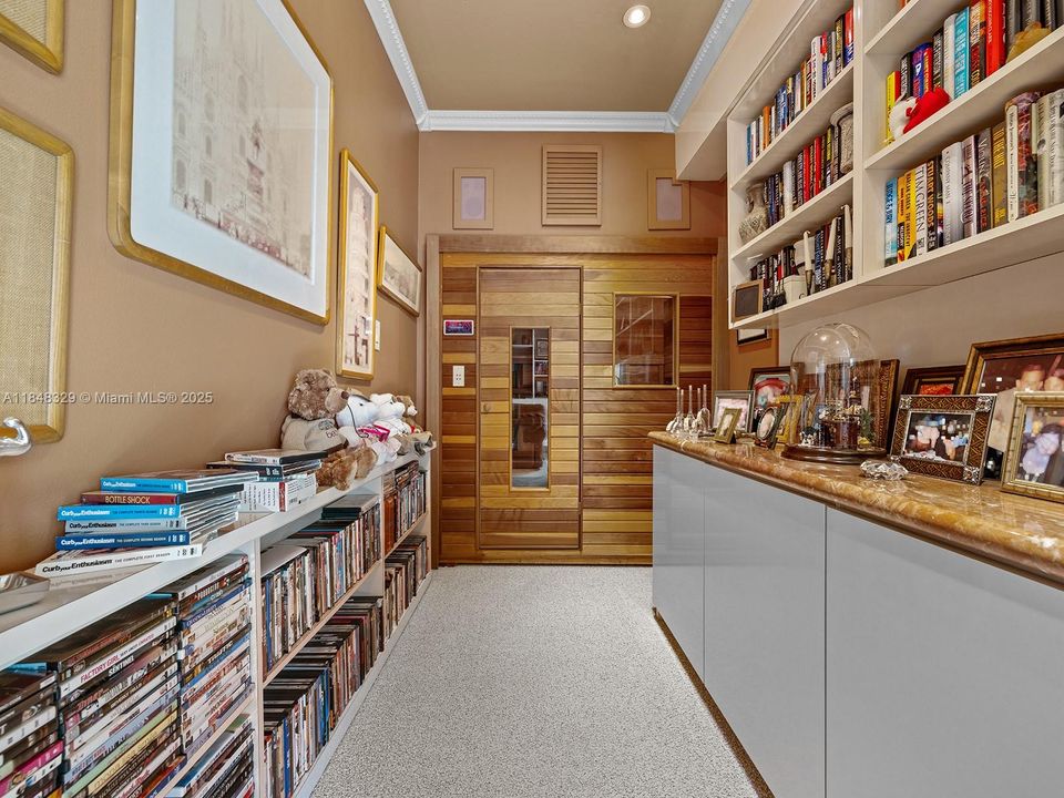 For Sale: $2,100,000 (5 beds, 5 baths, 4319 Square Feet)