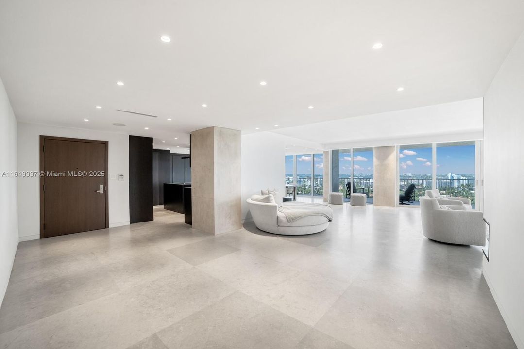 На продажу: $4,950,000 (3 спален, 2 ванн, 3300 Квадратных фут)