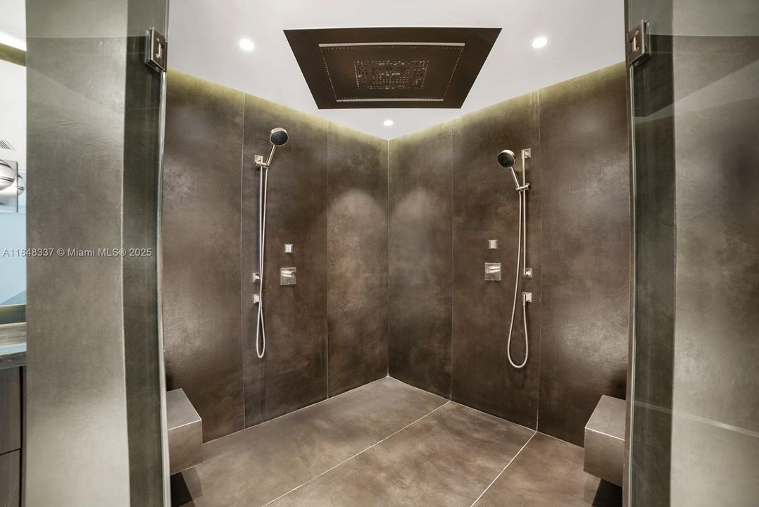 На продажу: $4,950,000 (3 спален, 2 ванн, 3300 Квадратных фут)