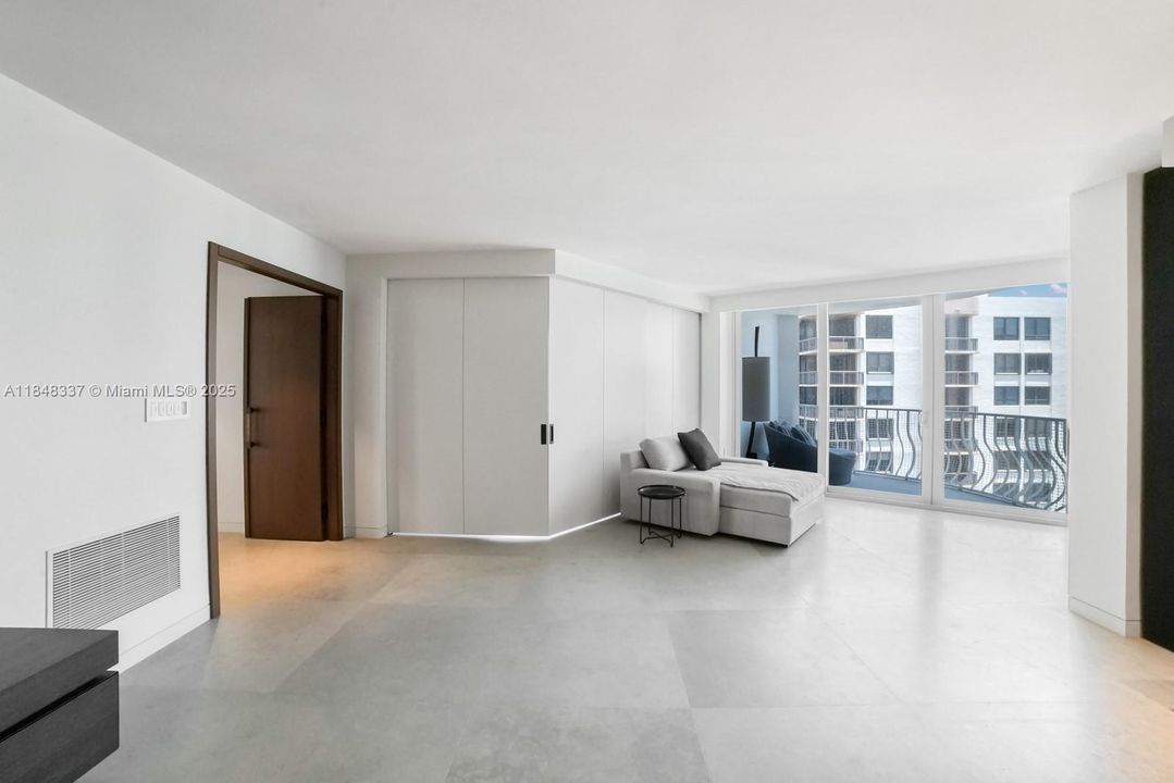 На продажу: $4,950,000 (3 спален, 2 ванн, 3300 Квадратных фут)