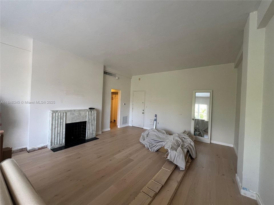 待售: $465,000 (0 贝兹, 1 浴室, 536 平方英尺)