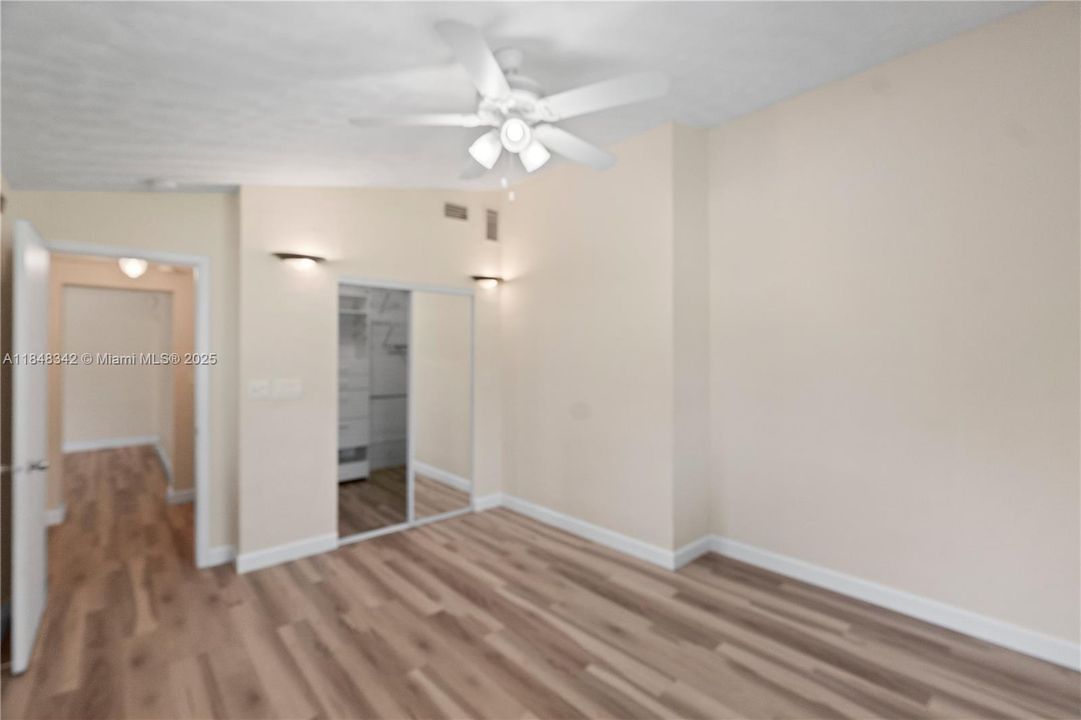 Vendido Recientemente: $920,000 (3 camas, 2 baños, 2094 Pies cuadrados)