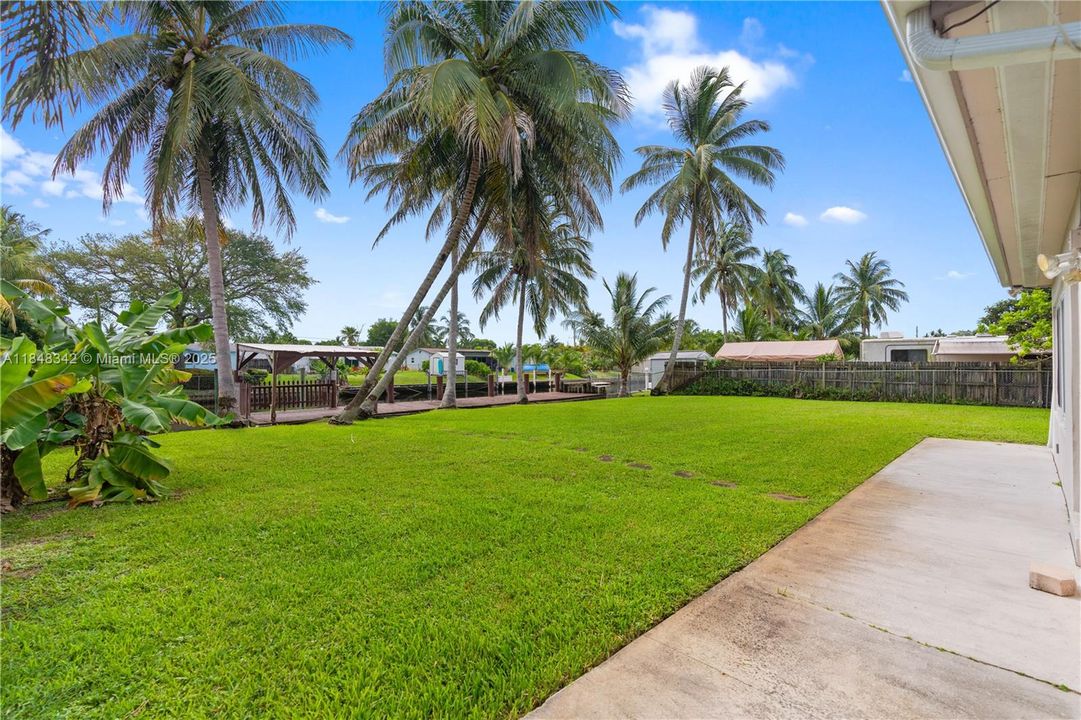 Vendido Recientemente: $920,000 (3 camas, 2 baños, 2094 Pies cuadrados)