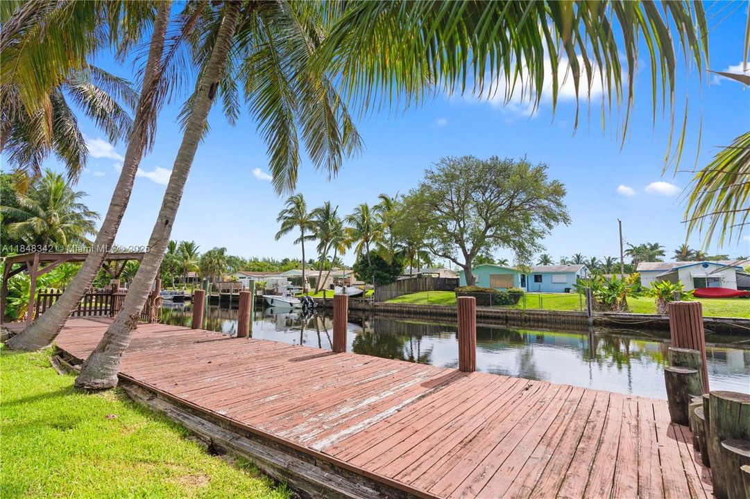 Vendido Recientemente: $920,000 (3 camas, 2 baños, 2094 Pies cuadrados)