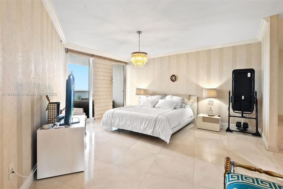 For Sale: $1,777,777 (3 beds, 3 baths, 2136 Square Feet)