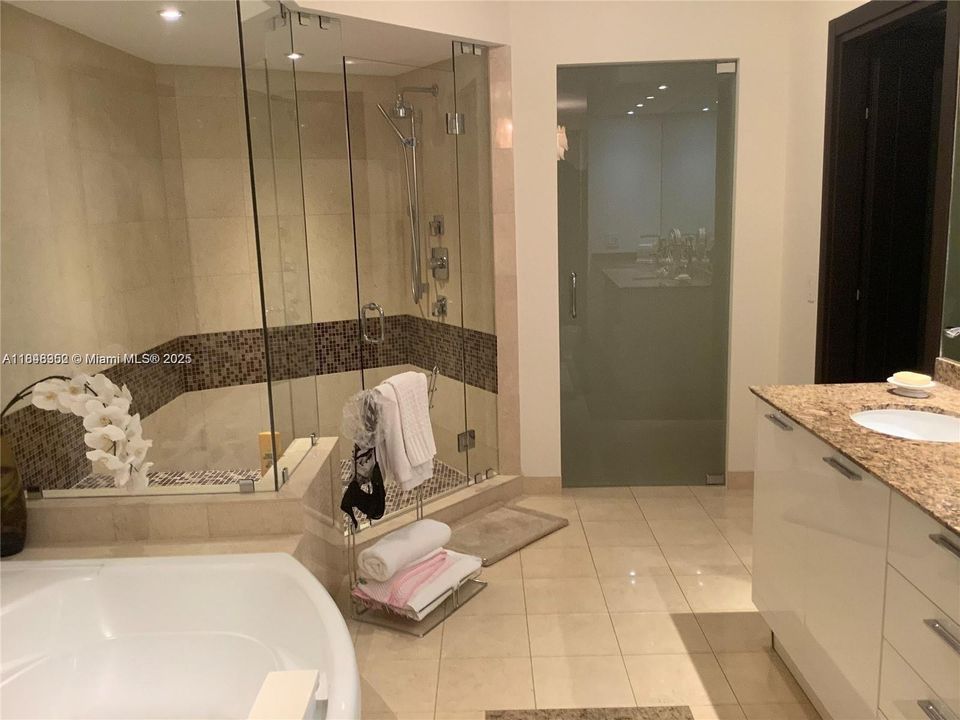 For Sale: $1,777,777 (3 beds, 3 baths, 2136 Square Feet)