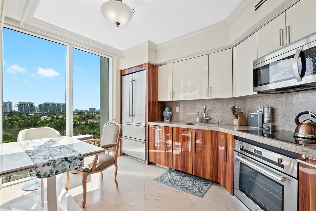 For Sale: $1,777,777 (3 beds, 3 baths, 2136 Square Feet)