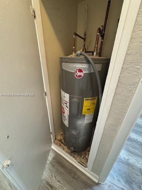 最近售出: $199,900 (2 贝兹, 1 浴室, 918 平方英尺)