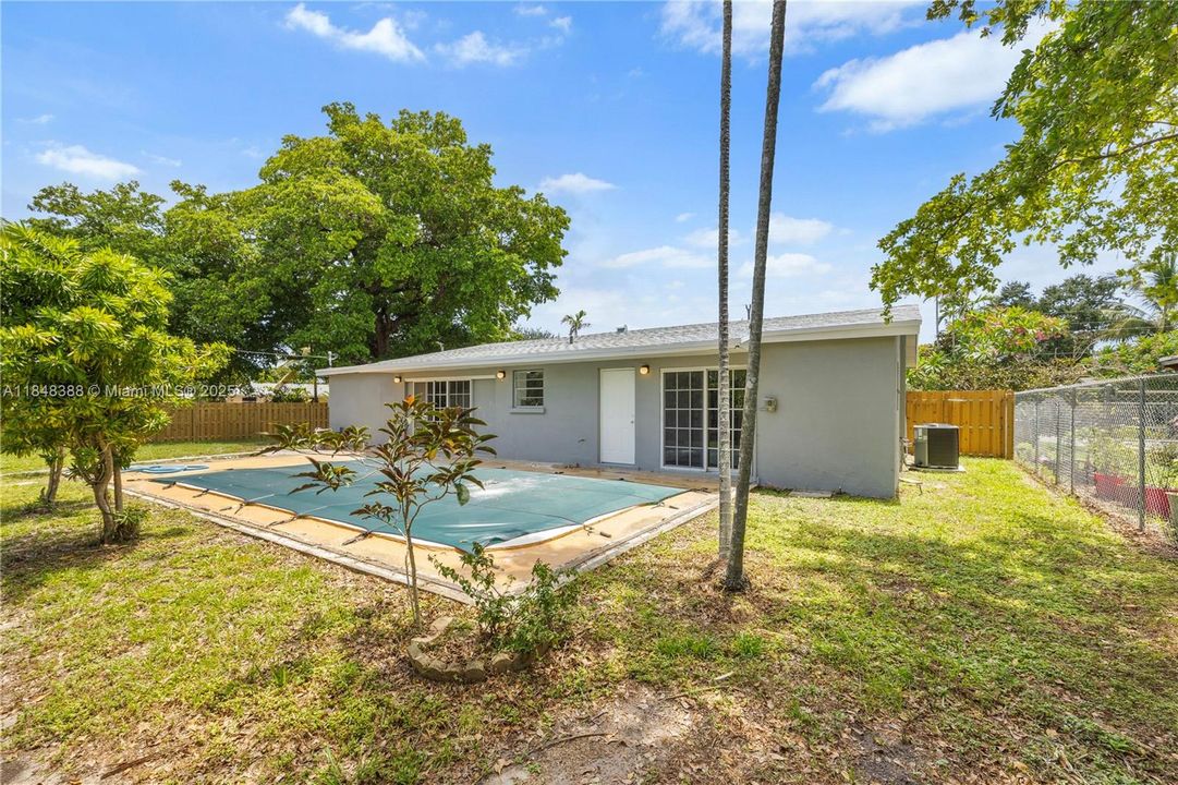 Very well sized pool, The pool will be delivered operational