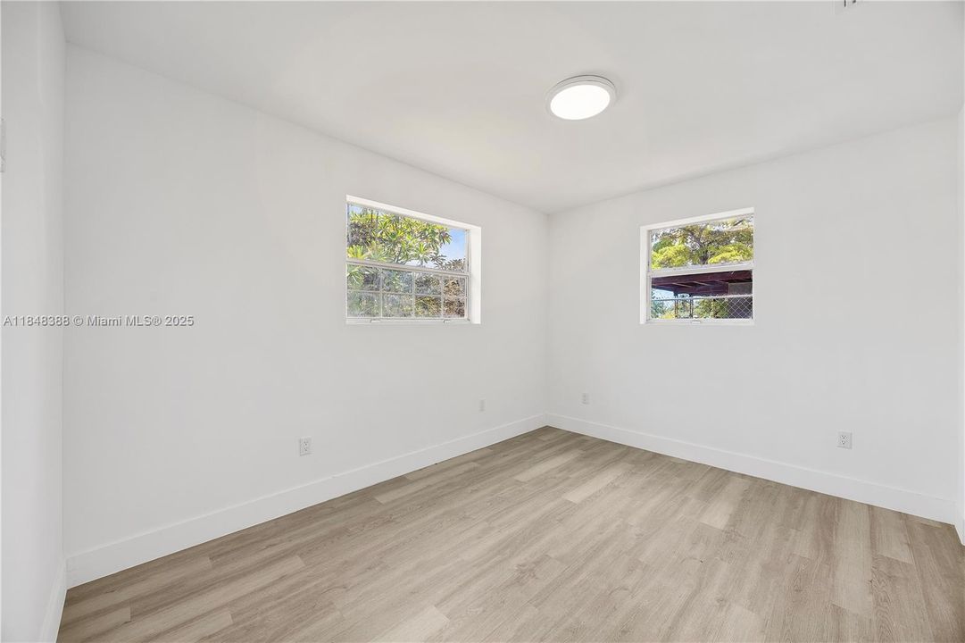 Active With Contract: $550,000 (3 beds, 2 baths, 1442 Square Feet)