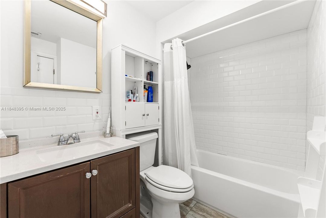 For Sale: $2,650,000 (5 beds, 4 baths, 2962 Square Feet)