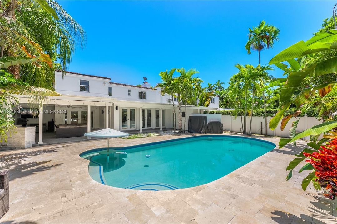 For Sale: $2,650,000 (5 beds, 4 baths, 2962 Square Feet)