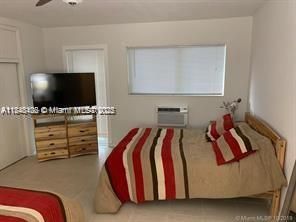 待售: $198,000 (1 贝兹, 1 浴室, 687 平方英尺)