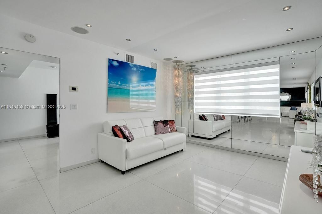 Activo con contrato: $925,000 (3 camas, 2 baños, 1440 Pies cuadrados)