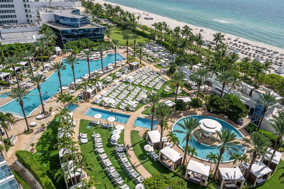 На продажу: $1,195,000 (0 спален, 1 ванн, 544 Квадратных фут)