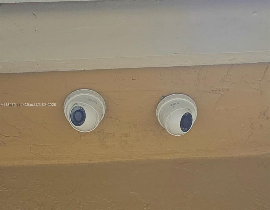 最近租的: $3,500 (4 贝兹, 2 浴室, 2205 平方英尺)