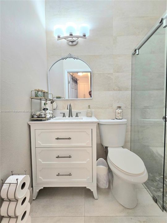 最近租的: $3,500 (4 贝兹, 2 浴室, 2205 平方英尺)