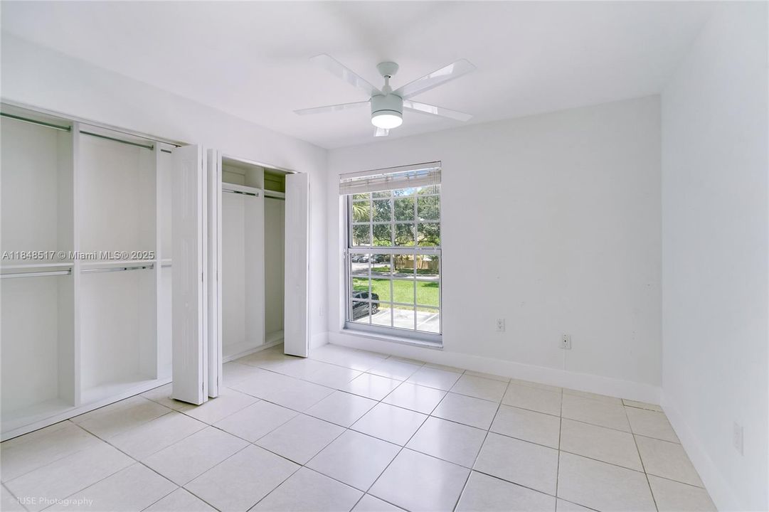 待售: $282,000 (2 贝兹, 1 浴室, 816 平方英尺)