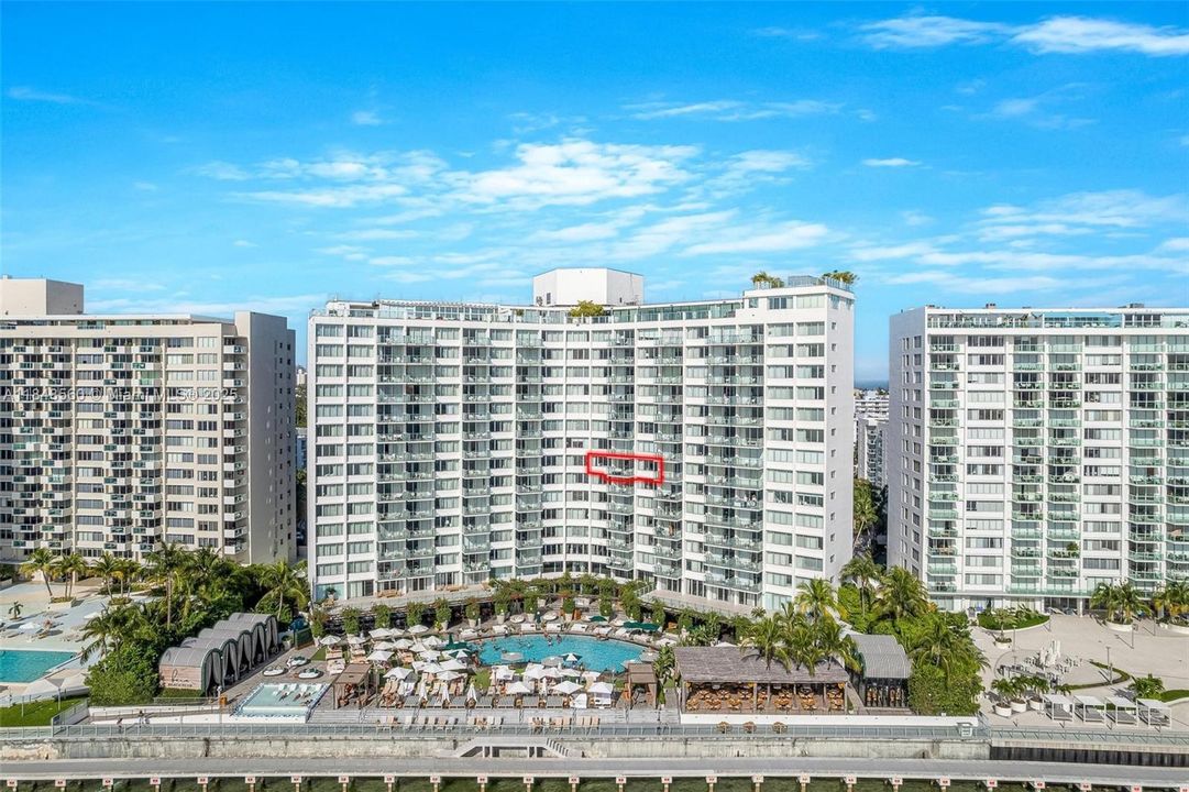 待售: $930,000 (2 贝兹, 2 浴室, 1226 平方英尺)