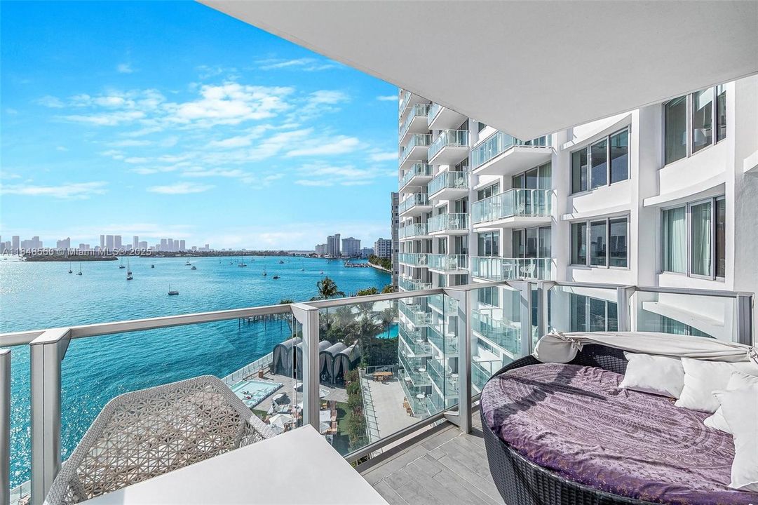 待售: $930,000 (2 贝兹, 2 浴室, 1226 平方英尺)