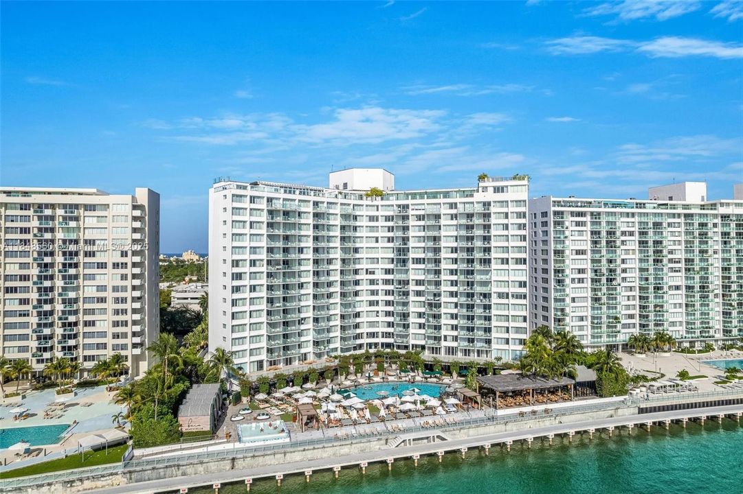 待售: $930,000 (2 贝兹, 2 浴室, 1226 平方英尺)