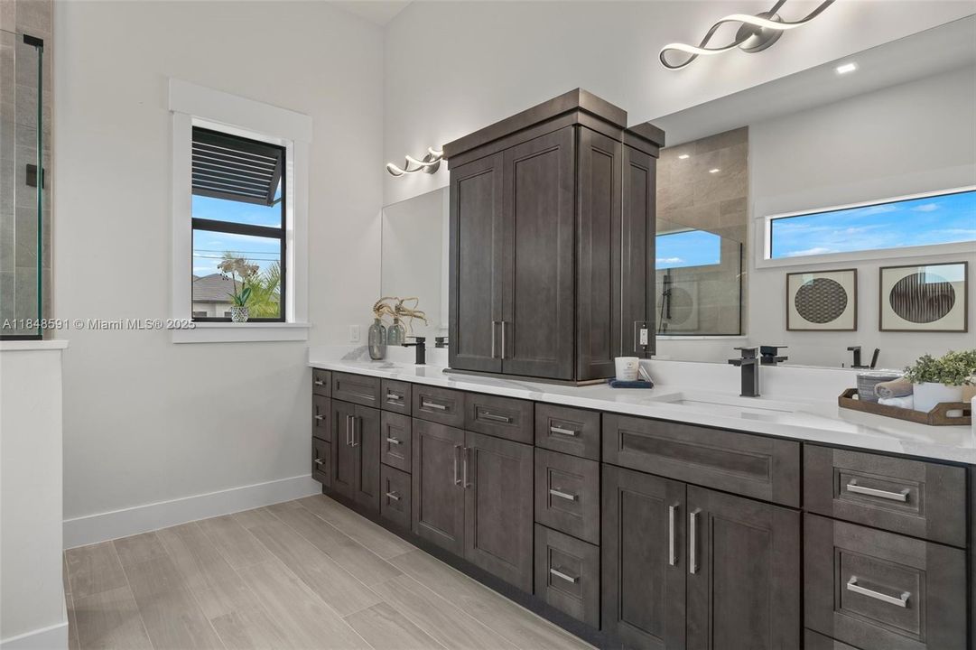 For Sale: $1,799,000 (4 beds, 4 baths, 3422 Square Feet)